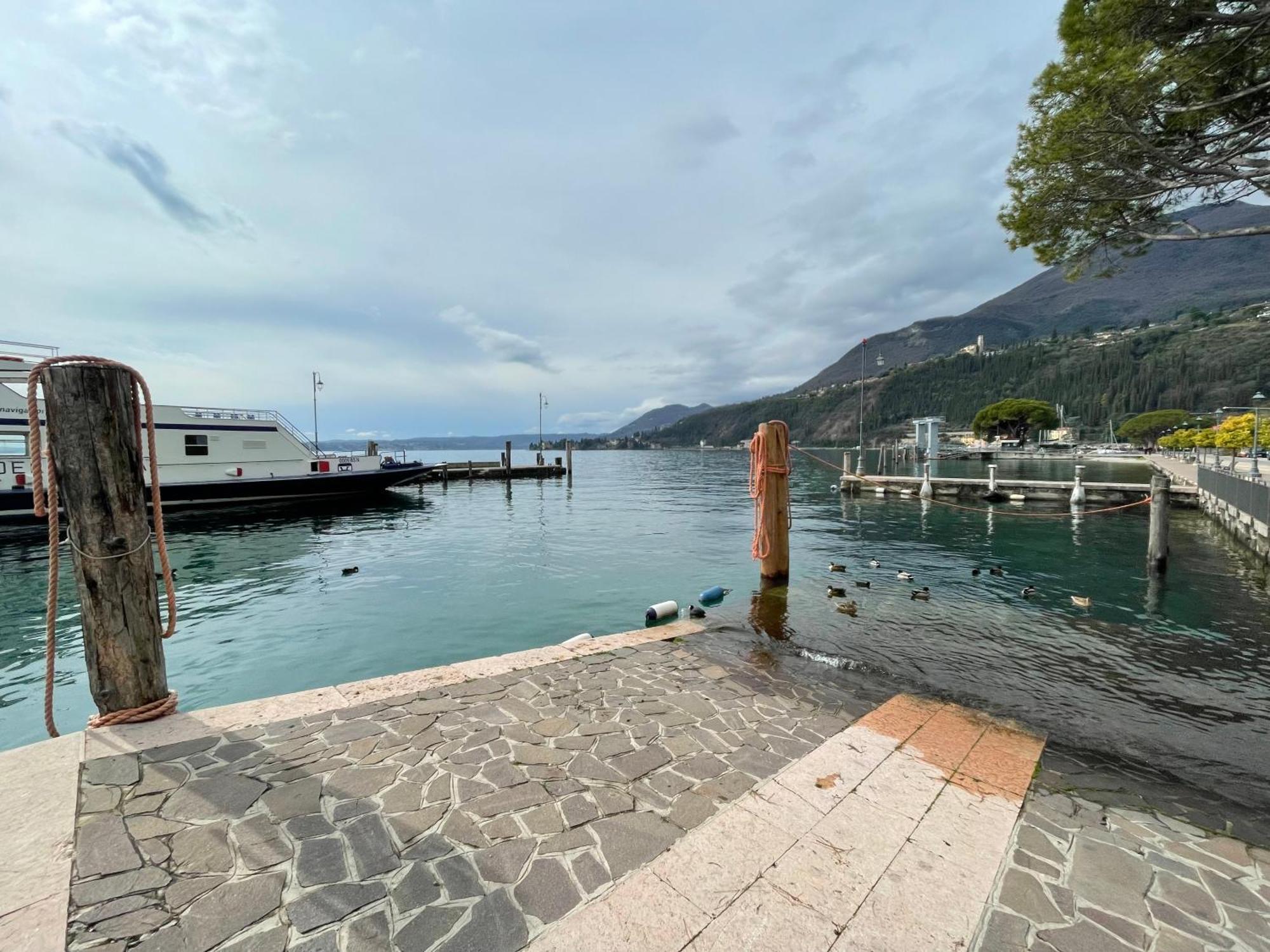 Villa Lou Toscolano Maderno Exteriör bild